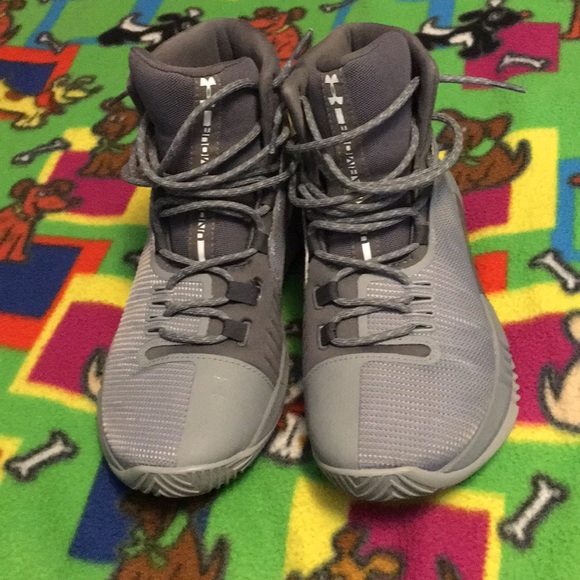 ◼️under armour basketball shoes◼️ - Picture 2 of 5